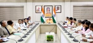 लखनऊ23मार्च25*आगामी त्योहारों के मद्देनजर मुख्यमंत्री ने वीडियो कांफ्रेंसिंग के जरिये कानून व्यवस्था की समीक्षा की।