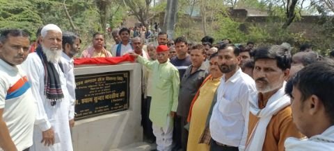 रायबरेली25मार्च25*क्षेत्रीय विधायक ने किया नवनिर्मित इंटर लॉकिंग का उद्घाटन