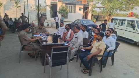 मथुरा27 मार्च 2025* काफी समय से खडे 116 दुपहिया एमवीएक्ट में निरूद्ध वाहनो की नीलामी करायी गयी।*