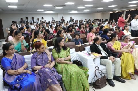 रीवा28मार्च25*मातृ एवं शिशु के स्वास्थ्य की सुरक्षा के लिये समन्वित प्रयास आवश्यक - उप मुख्यमंत्री श्री राजेन्द्र शुक्ल* रीवा28मार्च25*मातृ एवं शिशु के स्वास्थ्य की सुरक्षा के लिये समन्वित प्रयास आवश्यक - उप मुख्यमंत्री श्री राजेन्द्र शुक्ल*