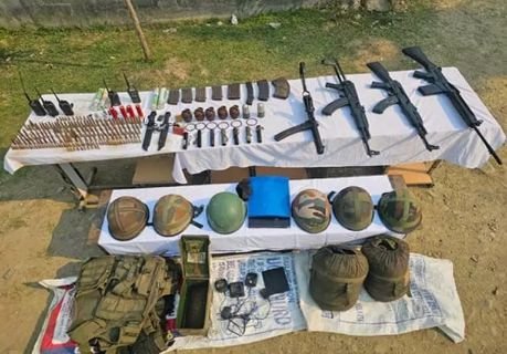 मणिपुर30मार्च25*भारतीय सेना ने मणिपुर में सशस्त्र बलों के साथ मिलकर हथियारों की एक बड़ी खेप जब्त की है मणिपुर30मार्च25*भारतीय सेना ने मणिपुर में सशस्त्र बलों के साथ मिलकर हथियारों की एक बड़ी खेप जब्त की है