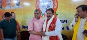 पूर्णिया बिहार 31 मार्च 25*विधायक विजय खेमका ने भाजपा प्रदेश अध्यक्ष डॉ दिलीप जायसवाल का अंग वस्त्र से स्वागत किया
