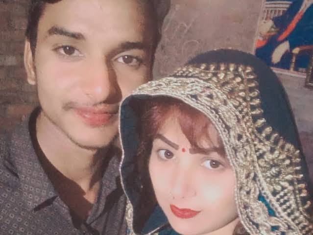 *यू पी अमरोहा 09अप्रैल25*12वीं के छात्र शिवा को दिल दे बैठी तीन बच्चों की मां *यू पी अमरोहा 09अप्रैल25*12वीं के छात्र शिवा को दिल दे बैठी तीन बच्चों की मां