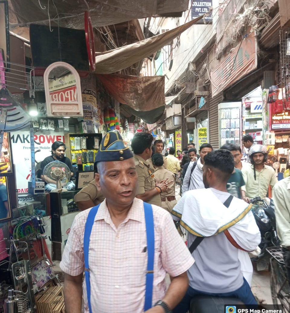 वाराणसी09अप्रैल25*दालमंडी में चला अतिक्रमण हटाओ अभियान, दुकानदारों को दी गई सख़्त चेतावनी वाराणसी09अप्रैल25*दालमंडी में चला अतिक्रमण हटाओ अभियान, दुकानदारों को दी गई सख़्त चेतावनी