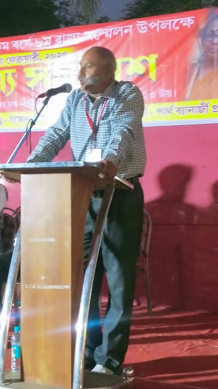 पश्चिम 13अप्रैल25बंगाल के मुर्शिदाबाद जिला के जफराबाद गांव में हरगोविंद