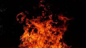 हैदराबाद14अप्रैल25 के फाइव स्टार होटल में लगी आग,