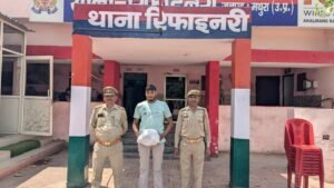मथुरा14अप्रैल25वरिष्ठ पुलिस अधीक्षक द्वारा अपराधियों के विरुद्ध चलाये