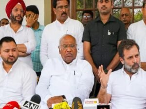 नई दिल्ली15अप्रैल25 में राहुल, तेजस्वी और खरगे की अहम बैठक*