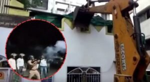 नई दिल्ली:16अप्रैल25 महाराष्ट्र आधी रात में भारी बवाल, सुबह हाेते ही दरगाह पर चला बुलडोजर,