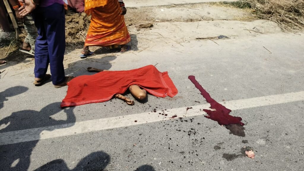 सुगौली*21अप्रैल25* एक बच्चे की मौत किसी अज्ञात वाहन से कुचलने