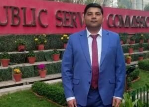 सन्तकबीरनगर22अप्रैल25*जिले के इकबाल अहमद की UPSC में 998वीं रैंक आई है।