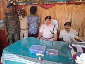 पूर्णिया बिहार 23 अप्रैल 25* एक देशी कट्टा, एक मोबाईल एवं एक मोटरसाईकिल के साथ एक अभियुक्त गिरफ्तार