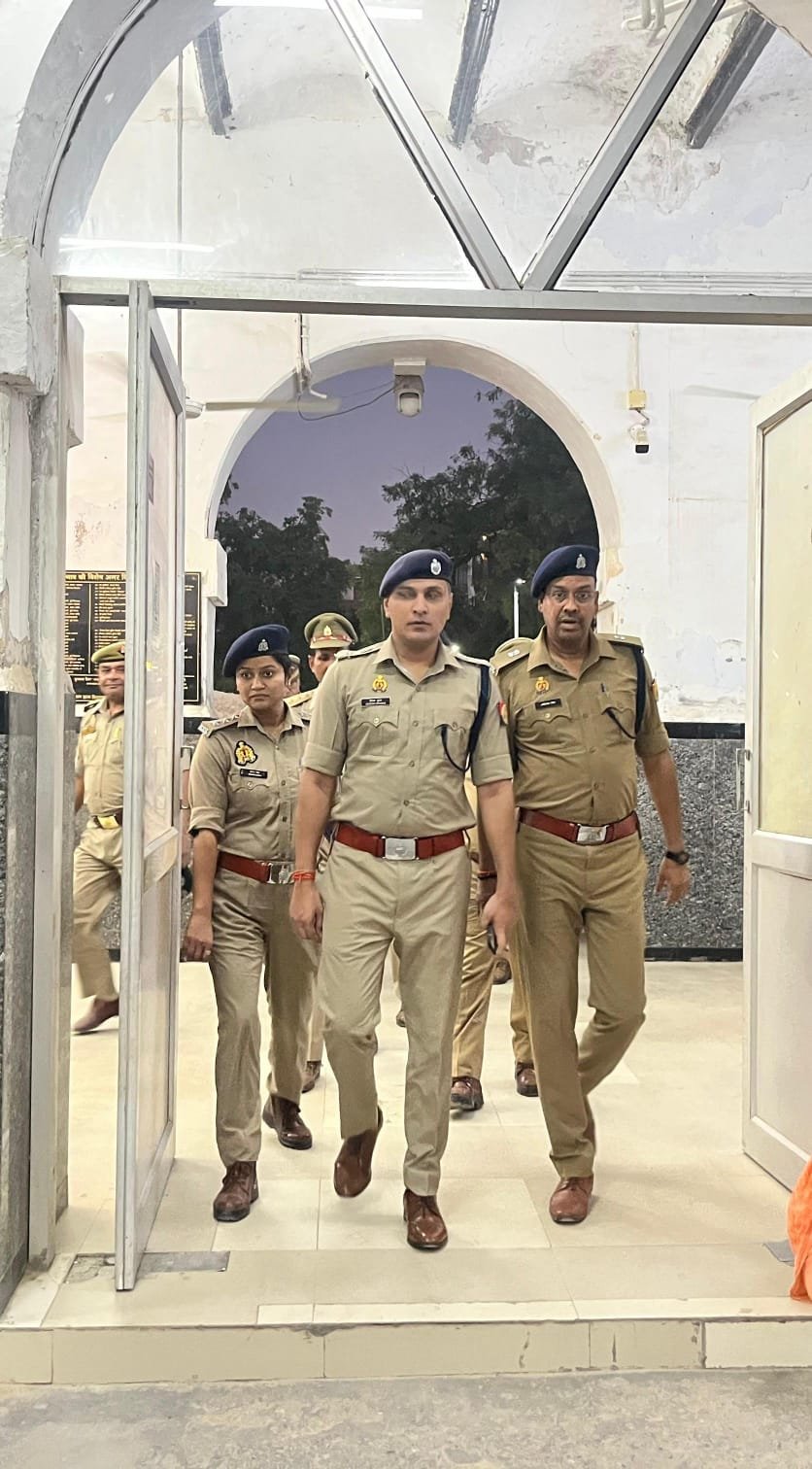 उन्नाव यूपी23अप्रैल25दीपक भूकर पुलिस अधीक्षक महोदय उन्नाव, अखिलेश सिंह अपर पुलिस अधीक्षक