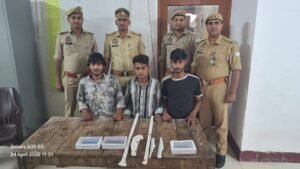 मथुरा 24 अप्रैल 25* चोरी करने की योजना बनाते हुए तीन अभियुक्तगण को किया गिरफ्तार।*