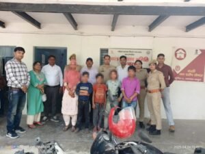 मथुरा24 अप्रैल 25*एण्टी ह्यूमन ट्रेफिकिंग यूनिट द्वारा 05 नाबालिग बालक/बालिकों को रेस्क्यू किया गया* ।