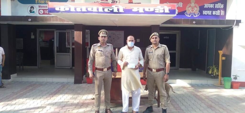 सहारनपुर 26अप्रैल25 सट्टा किंग का शागिर्द खाईबाड शहजाद चढ़ा मंडी पुलिस के हत्थे, सहारनपुर 26अप्रैल25 सट्टा किंग का शागिर्द खाईबाड शहजाद चढ़ा मंडी पुलिस के हत्थे,