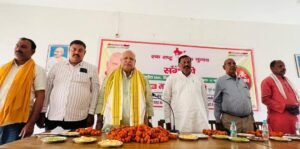 अयोध्या26अप्रैल25   एक राष्ट्र एक चुनाव पर अयोध्या के पूर्व सांसद लल्लू सिंह के नेतृत्व में संगोष्ठी का आयोजन*