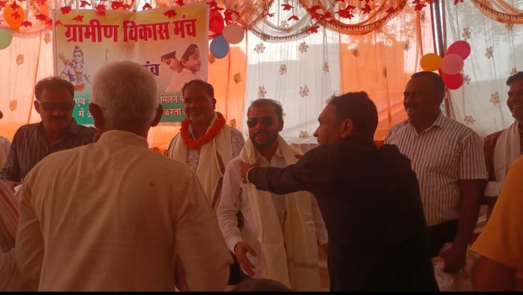 रोहतास26अप्रैल25*यूपीआजतक पत्रकार मो0 इमरान अली को ग्रामीणों ने निष्पक्ष पत्रकारिता के लिए सम्मानित किया। रोहतास26अप्रैल25*यूपीआजतक पत्रकार मो0 इमरान अली को ग्रामीणों ने निष्पक्ष पत्रकारिता के लिए सम्मानित किया।