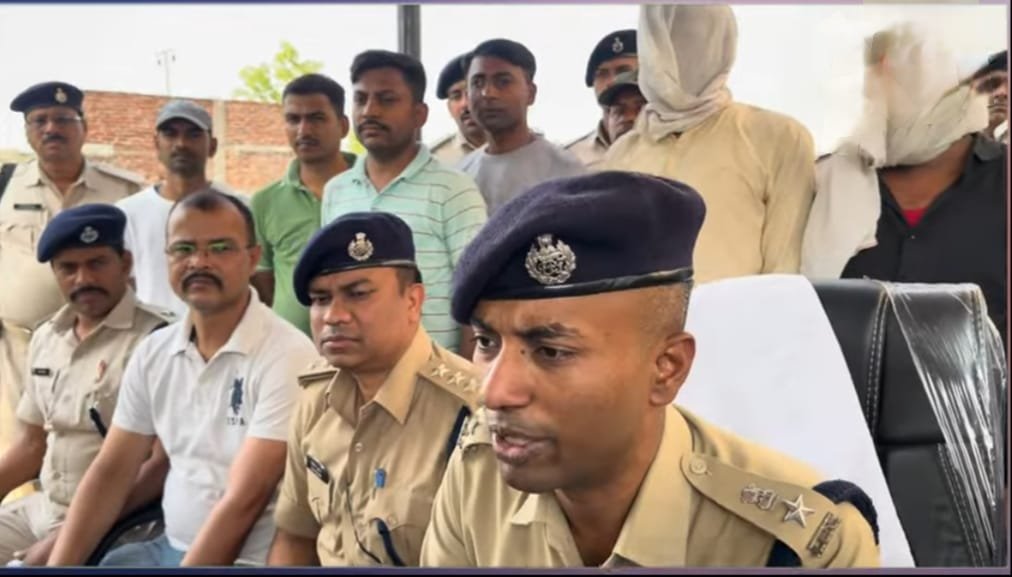 रोहतास30अप्रैल25*रोहतास एसपी रोशन कुमार की सक्रियता से व्यवसाई सूरज प्रसाद 3 घंटे में कुशल बरामद किए गये* रोहतास30अप्रैल25*रोहतास एसपी रोशन कुमार की सक्रियता से व्यवसाई सूरज प्रसाद 3 घंटे में कुशल बरामद किए गये*