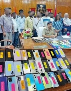 लखनऊ02अप्रैल25* खोए हुए 50 मोबाइल फोन मध्य जोन पुलिस और सर्विलांस/क्राइम टीम ने किया बरामद।