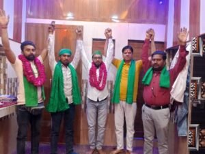 मथुरा 3अप्रैल25*भारतीय किसान यूनियन की आवश्यक बैठक मथुरा महानगर के चौबिया पाड़ा स्थित गली महोली की पौर में संपन्न हुई