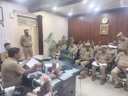 मथुरा ३अप्रैल 2025*अर्दलीरूम - अपराध समीक्षा* मथुरा ३अप्रैल 2025*अर्दलीरूम - अपराध समीक्षा*