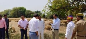 कानपुर देहात 07 अप्रैल 2025*जिलाधिकारी की उपस्थिति में ग्राम भुगनियांपुर में हुई क्रॉप कटिंग।*