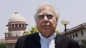 नई दिल्ली07अप्रैल25*'वक्फ काननू के खिलाफ जल्द हो सुनवाई', सुप्रीम कोर्ट पहुंचे कपिल सिब्बल को CJI ने याद दिलाया सिस्टम*