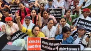 लखनऊ08अप्रैल25*दिल्ली की मुख्यमंत्री रेखा गुप्ता का सपा अध्यक्ष अखिलेश यादव पर की गई टिप्पणी का मामला