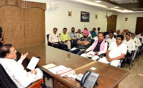 सागर09अप्रैल25*खुरई विधानसभा क्षेत्र की सभी 6 भाजपा मंडल कोर समितियों की पहली संयुक्त बैठक संपन्न*