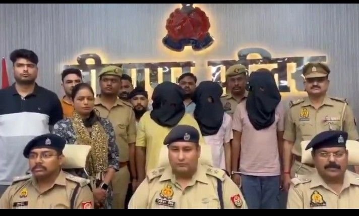 सीतापुर10अप्रैल25 कुकर्म न छपे, इसलिए पुजारी ने दैनिक जागरण के पत्रकार को मरवाया*
