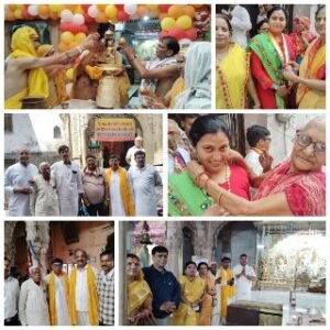 मथुरा10अप्रैल2025* जैन धर्म के संस्थापक श्री 1008 महावीर स्वामी के जन्म पर शोभायात्रा निकाली गयी।