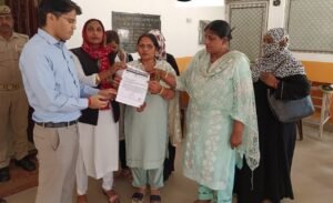 सहारनपुर11अप्रैल25 में सपा महिला सभा ने राष्ट्रपति के नाम सौंपा ज्ञापन।*