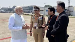 वाराणसी11अप्रैल25*एयरपोर्ट से उतरते ही पीएम मोदी