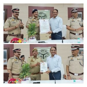 अलीगढ़19अप्रैल25* मंडल के होमगार्ड मंडलीय कमांडेंट राजेश कुमार सिंह को आगरा में प्रशस्ति पत्र