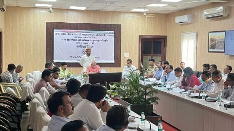 मथुरा 22 अप्रैल25*मीटिंग*