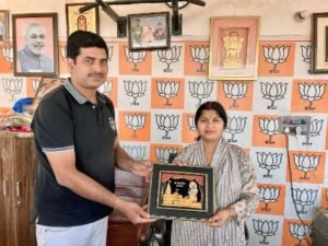 गाजीपुर23अप्रैल25*महिला सशक्तिकरण समिति की सदस्य बनी डा. संगीता बलवंत ।