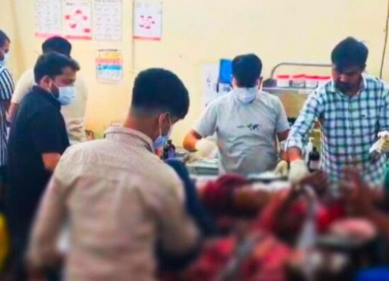 हरिद्वार24अप्रैल25 युवक ने चाकू से खुद का गला रेतकर आत्महत्या का प्रयास किया, दोनों की हालत गंभीर...* हरिद्वार24अप्रैल25 युवक ने चाकू से खुद का गला रेतकर आत्महत्या का प्रयास किया, दोनों की हालत गंभीर...*