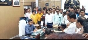 धनबाद/झारखंड24अप्रैल25* पत्रकारों पर हुए हमले के विरोध में एक दिवसीय धरना,