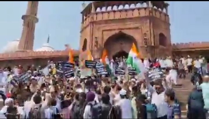 दिल्ली25अप्रैल25दिल्ली जामा मस्जिद से उठी आवाज़ आतंकवाद- पाकिस्तान मुर्दाबाद।