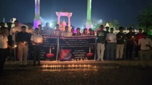 जयपुर26अप्रैल25*शहीदों को दी गई भावभीनी श्रद्धांजलि, अमर जवान ज्योति पर निकाला कैंडल मार्च