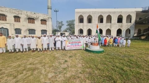 बिजनौर27अप्रैल25*आतंकी हमले के मृतकों को मदरसा माहदुल उलूमिल इस्लामिया में दी श्रद्धांजलि।