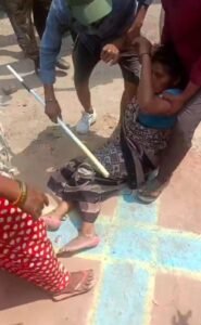 कानपुर01मई25*नाले के ऊपर अतिक्रमण हटाने गई नगर निगम की टीम और क्षेत्रीय लोगों में हुई मारपीट