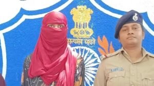 गुजरात 02मई25: सूरत में 23 साल की ट्यूशन टीचर 13 साल के छात्र को भगा ले गई। गुजरात 02मई25: सूरत में 23 साल की ट्यूशन टीचर 13 साल के छात्र को भगा ले गई।