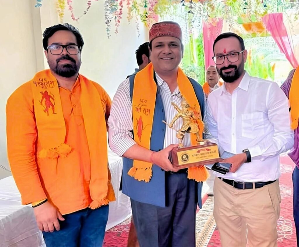 बागपत 03मई25के विपुल जैन को केटी विंग फाउंडेशन ने किया सम्मानित