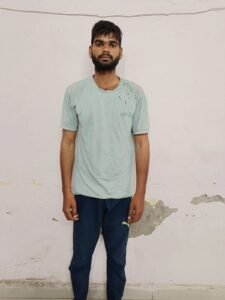 मथुरा 3 मई25*बलात्कार के अभियोग में वांछित चल रहे अभियुक्त को किया गिरफ्तार ।*