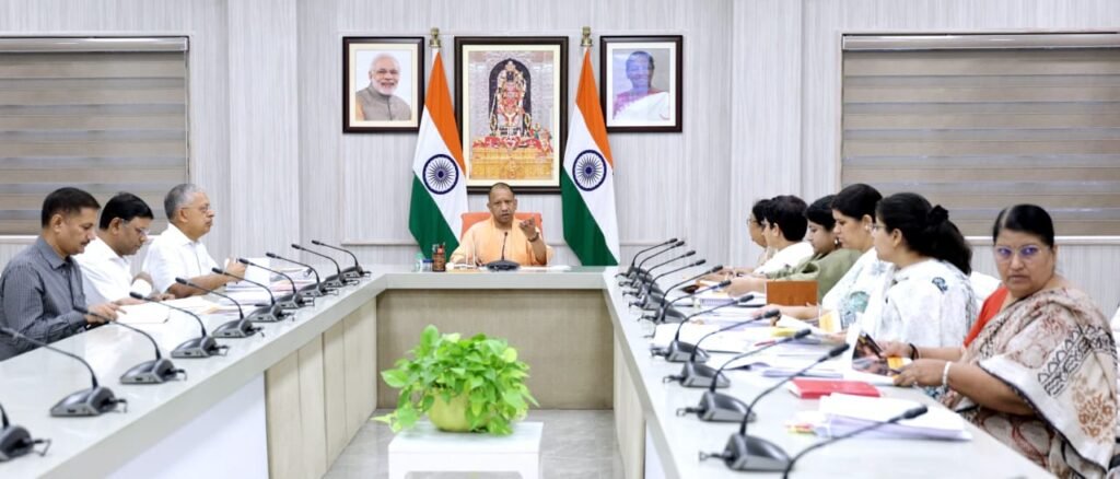 लखनऊ03मई25*सरकारी आवास पर बाल विकास सेवा एवं पुष्टाहार विभाग के कार्यों की समीक्षा की।