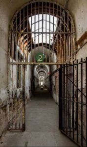 पत्नि अनीता को जिंदा जलाकर मौत