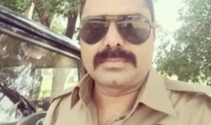 सोनभद्र04मई25 हेड कांस्टेबल मांधाता सिंह का रूम में मिला शव