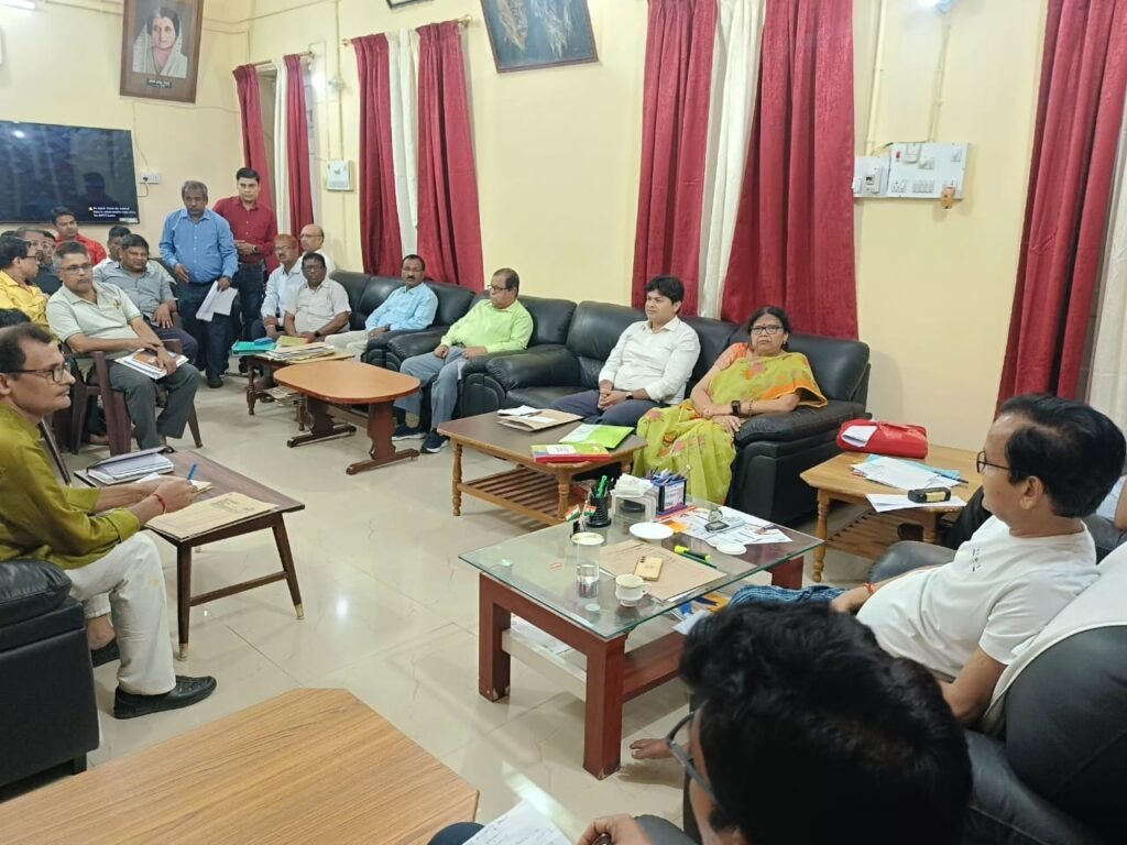 भागलपुर 05मई25 राजभवन से टीएमबीयू को पिछले वर्षों में प्राप्त हुए पत्रों पर की गई कार्रवाई को लेकर कुलपति ने की समीक्षा बैठक,